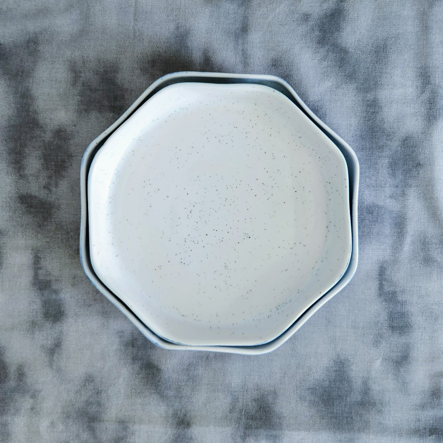 Stacking hexagon plates