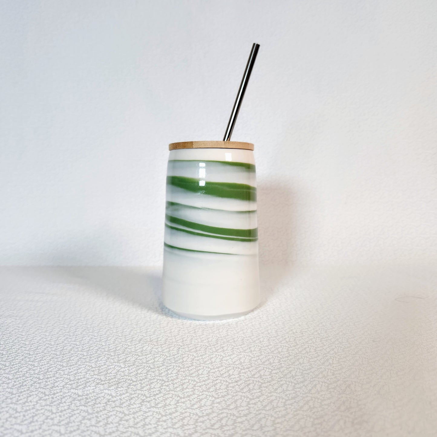 Tumbler with bamboo lid