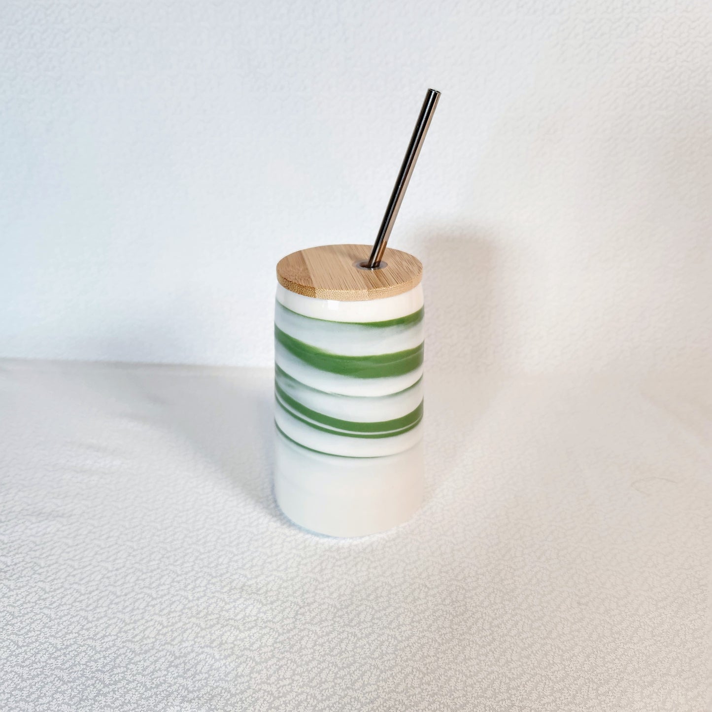 Tumbler with bamboo lid